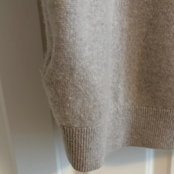 J. Crew 100% Cashmere Light Gray/Tan V-Neck Sweater - Picture 16 of 16